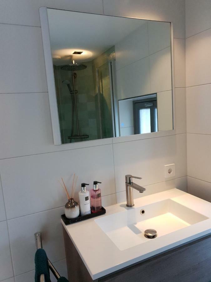 Canal View Suite Амстердам Екстериор снимка